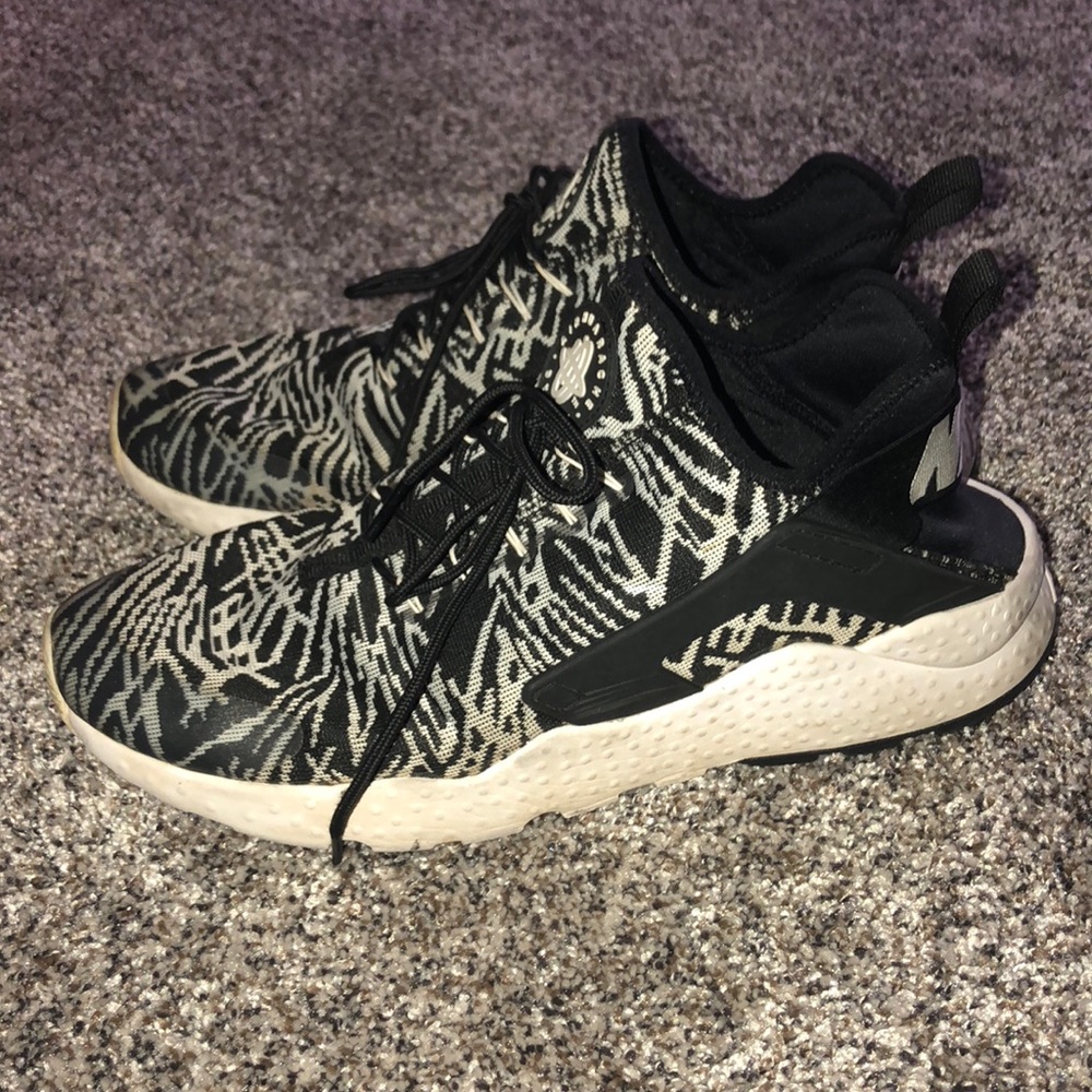 Nike Huarache Striped Shoes